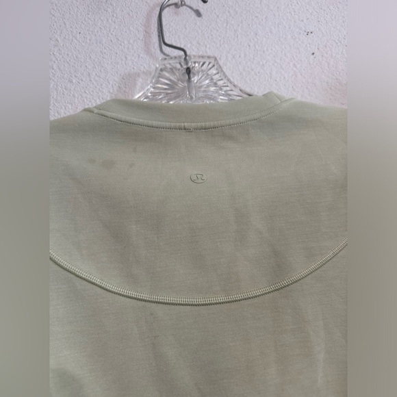 Lululemon softstreme gathered tee - Picture 6 of 7